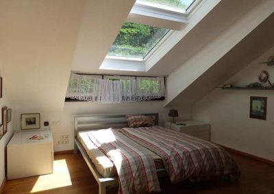 Schlafzimmer mit Dachfenstern